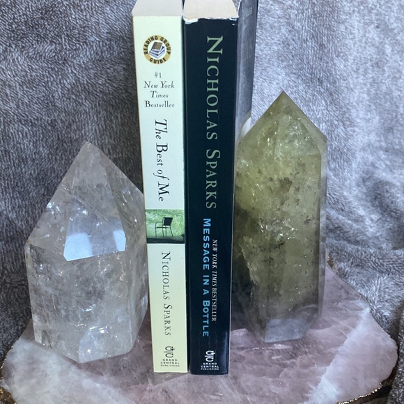 2 pc book set of Nicholas Sparks Novels - Picture 6 of 6